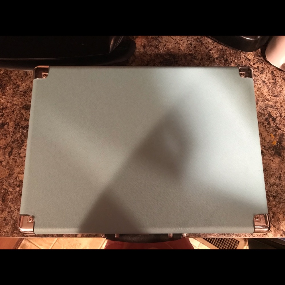 Record player - Picture 2 of 4
